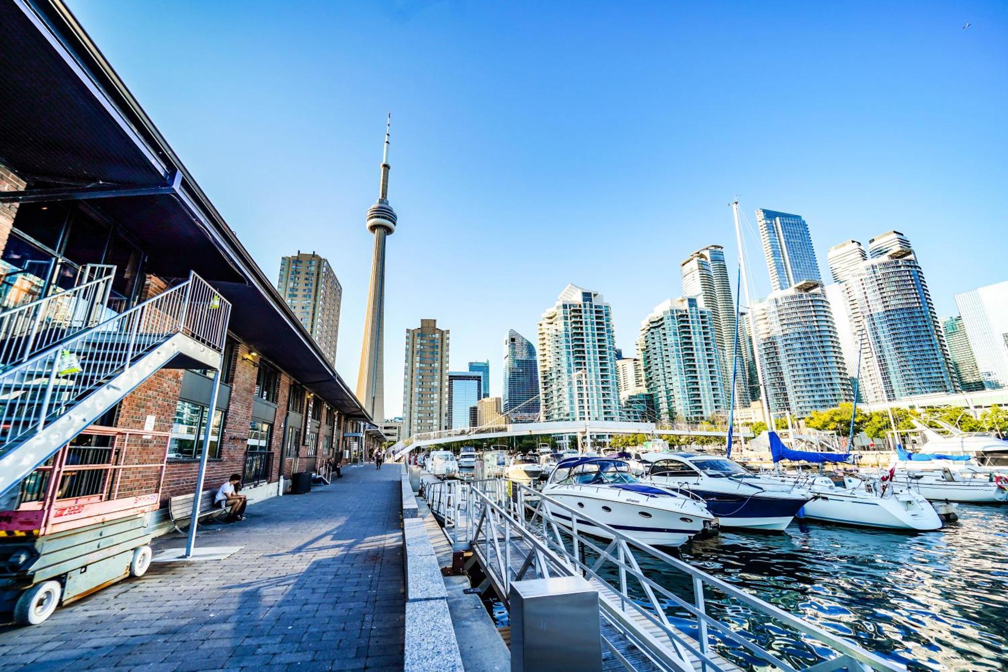 Chol Furnished Suites Heart Of Downtown Toronto, 2 Beds, Free Parking, Cn Tower View ภายนอก รูปภาพ