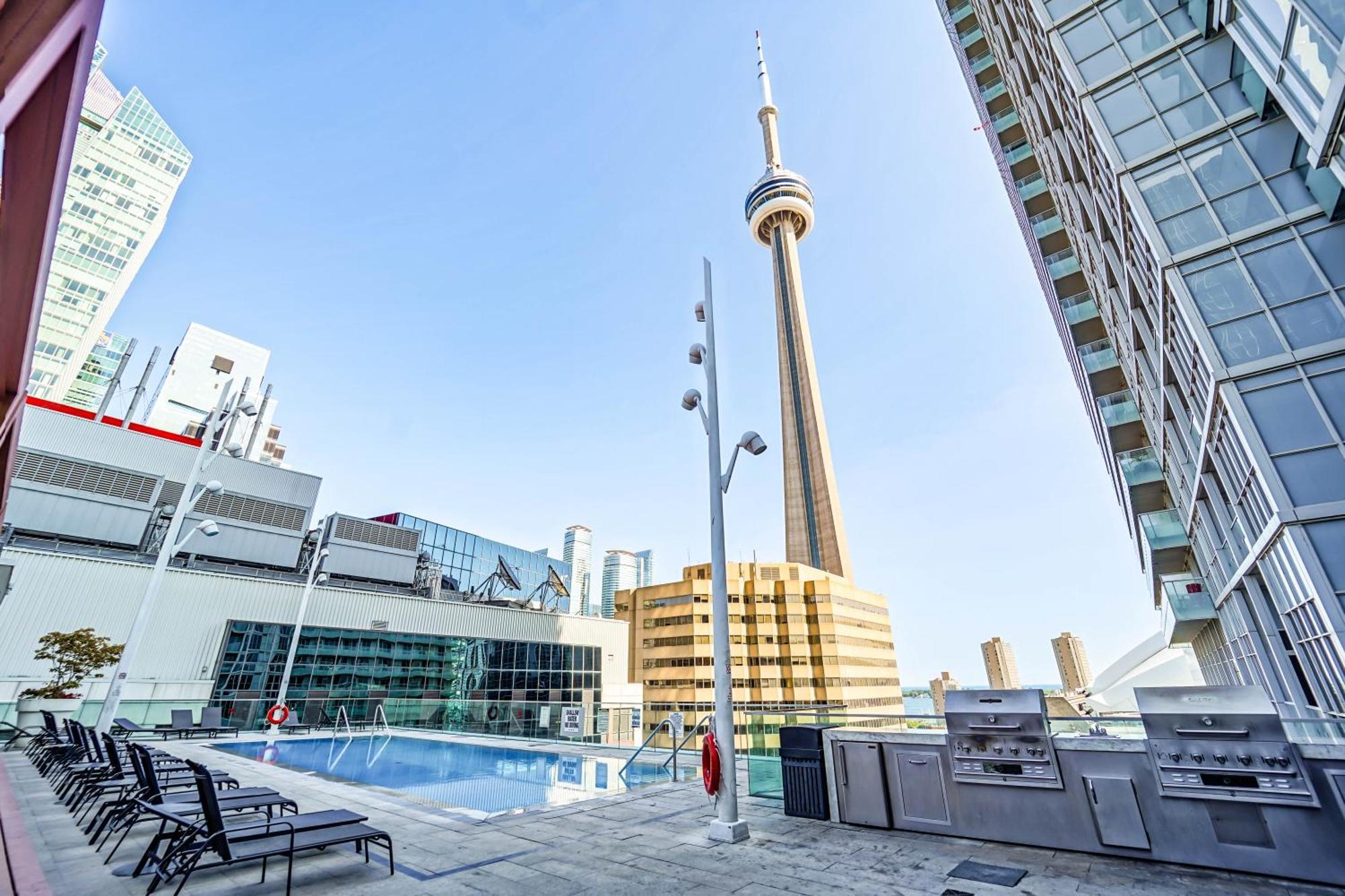 Chol Furnished Suites Heart Of Downtown Toronto, 2 Beds, Free Parking, Cn Tower View ภายนอก รูปภาพ