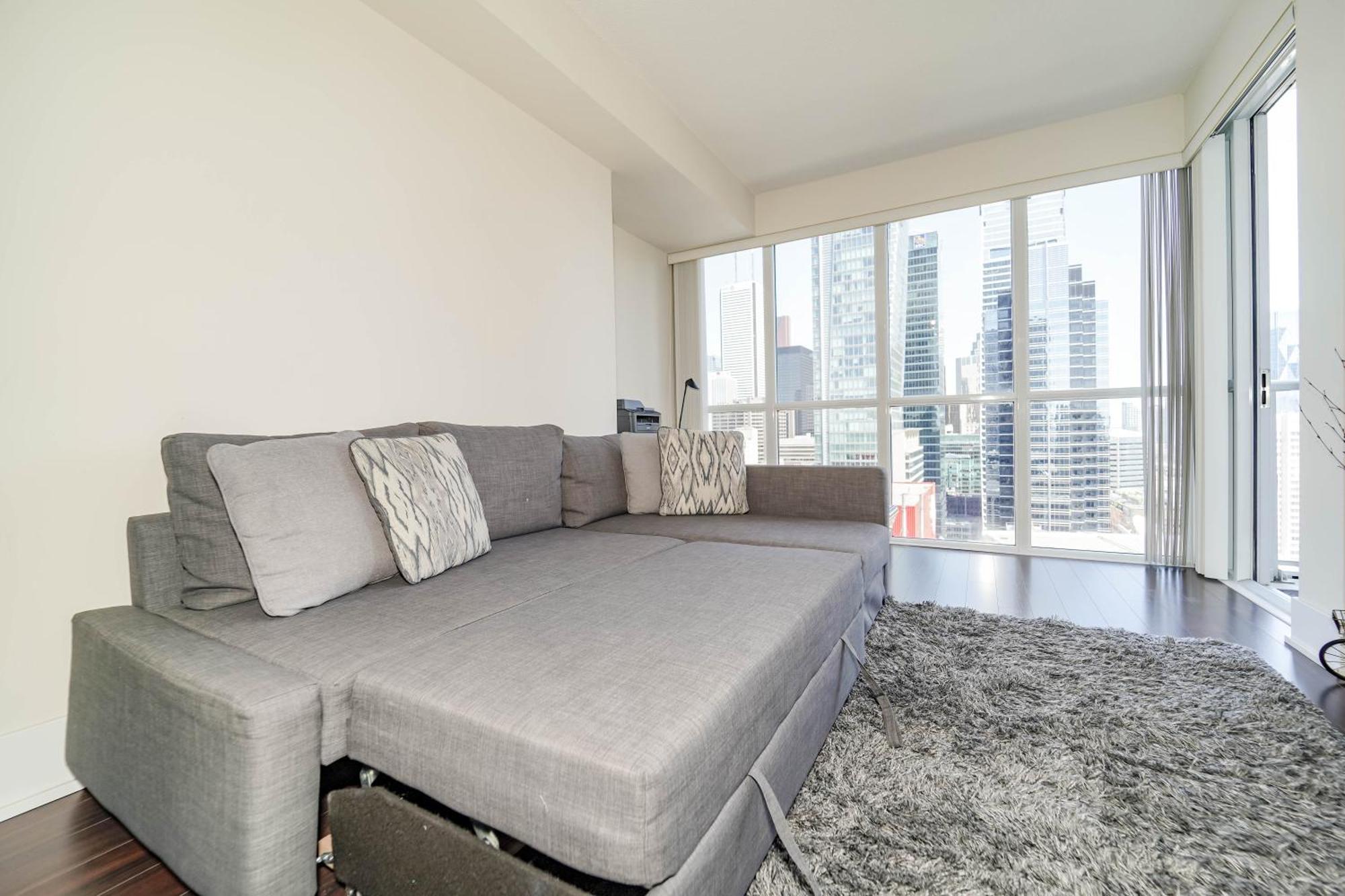 Chol Furnished Suites Heart Of Downtown Toronto, 2 Beds, Free Parking, Cn Tower View ภายนอก รูปภาพ
