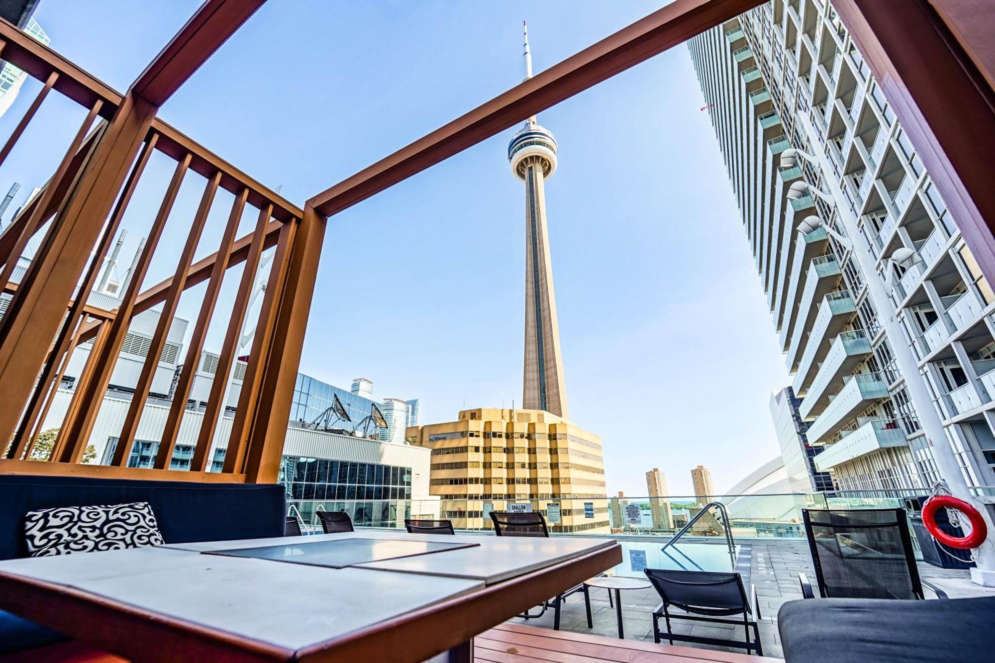 Chol Furnished Suites Heart Of Downtown Toronto, 2 Beds, Free Parking, Cn Tower View ภายนอก รูปภาพ