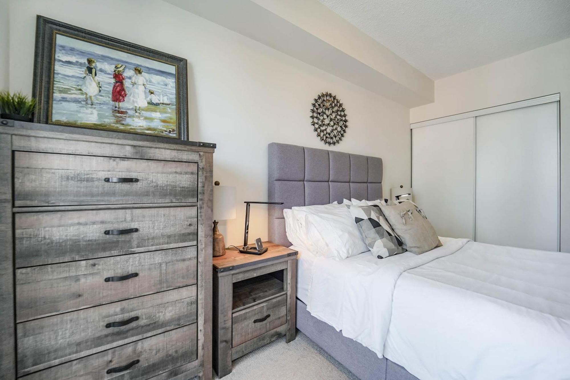 Chol Furnished Suites Heart Of Downtown Toronto, 2 Beds, Free Parking, Cn Tower View ภายนอก รูปภาพ